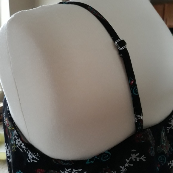 Fun & Flirty Top - Picture 3 of 5